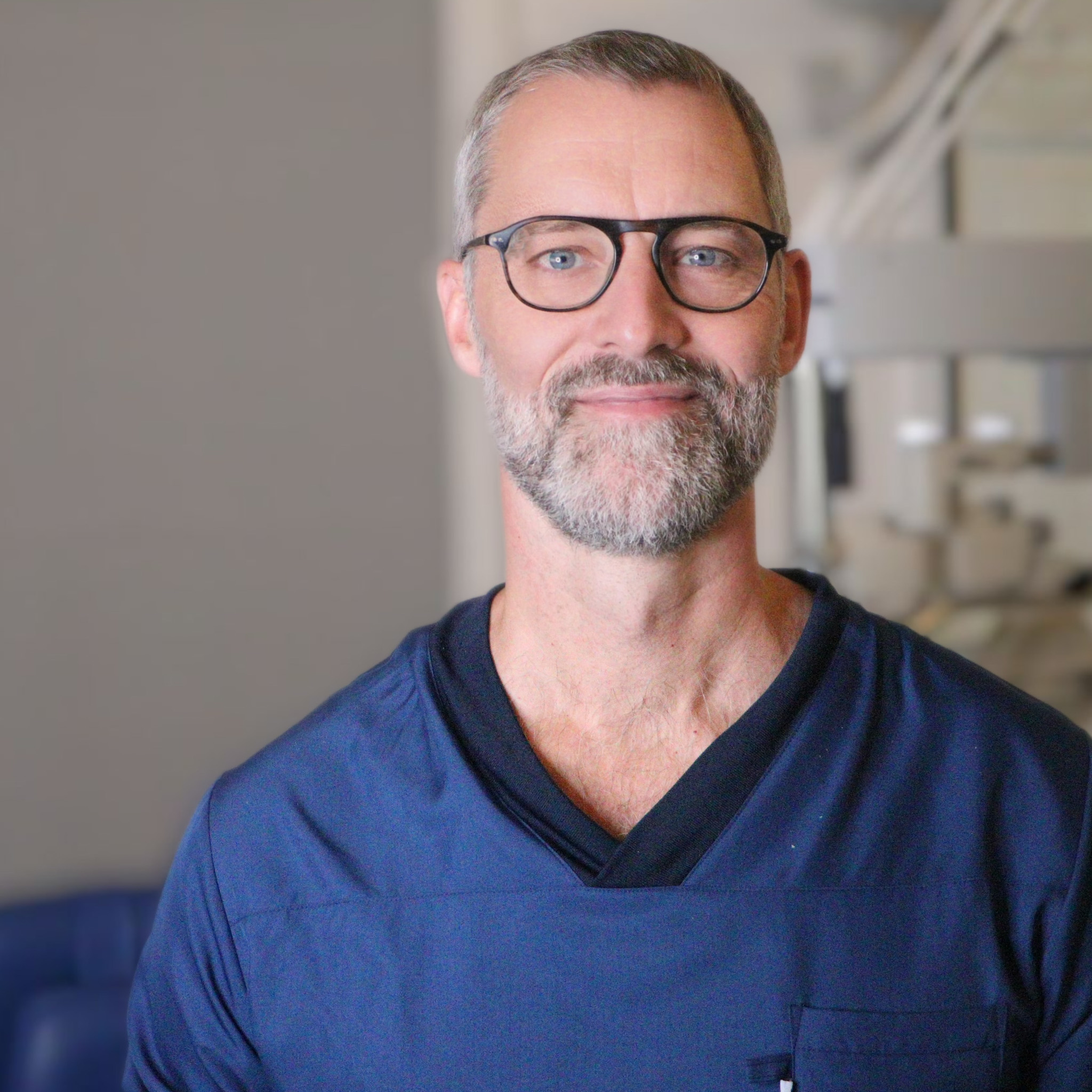 Dr. Michael Læssø - Øjenkirurg hos Memira